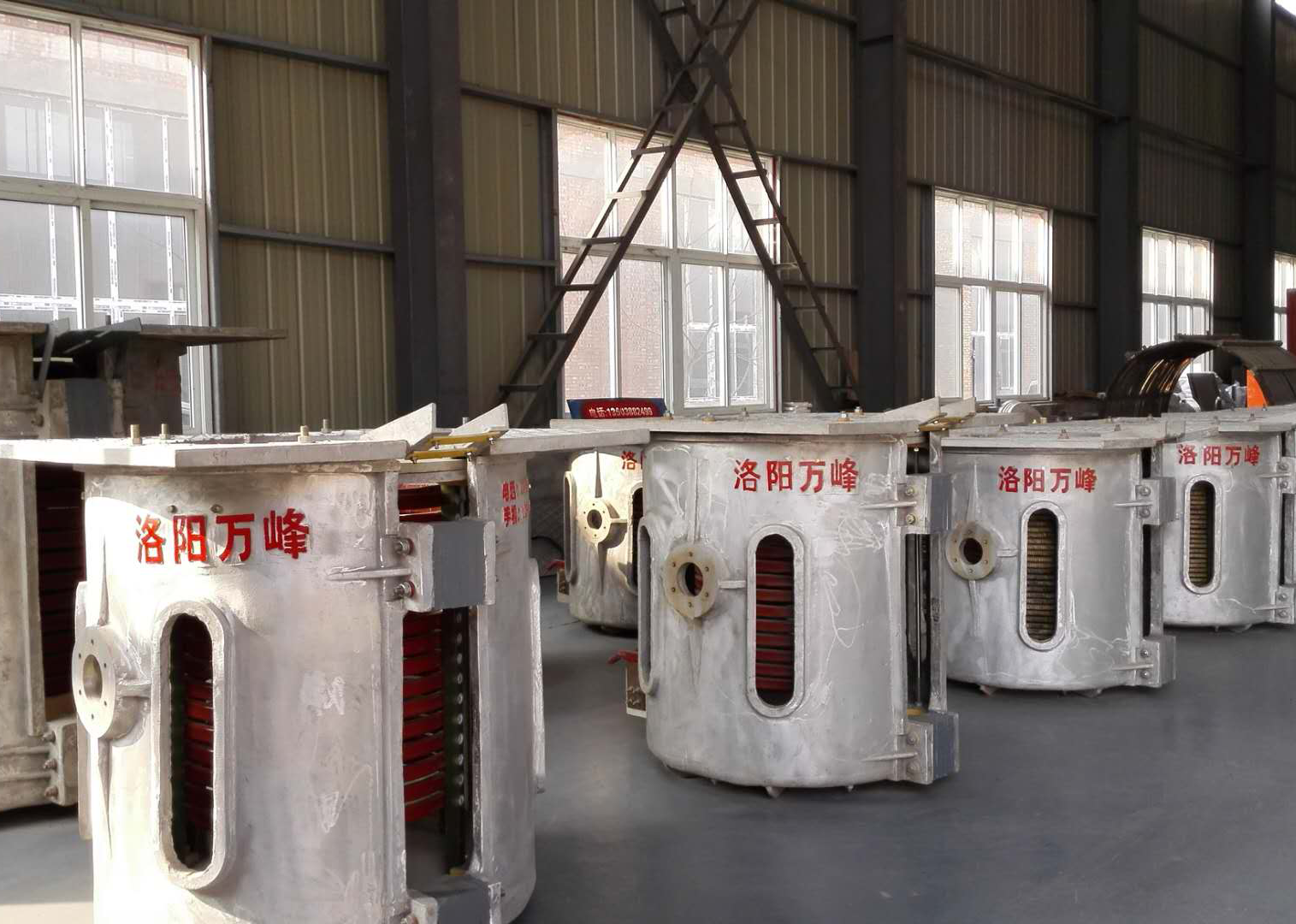 合金冶煉中頻爐如何提高爐齡？